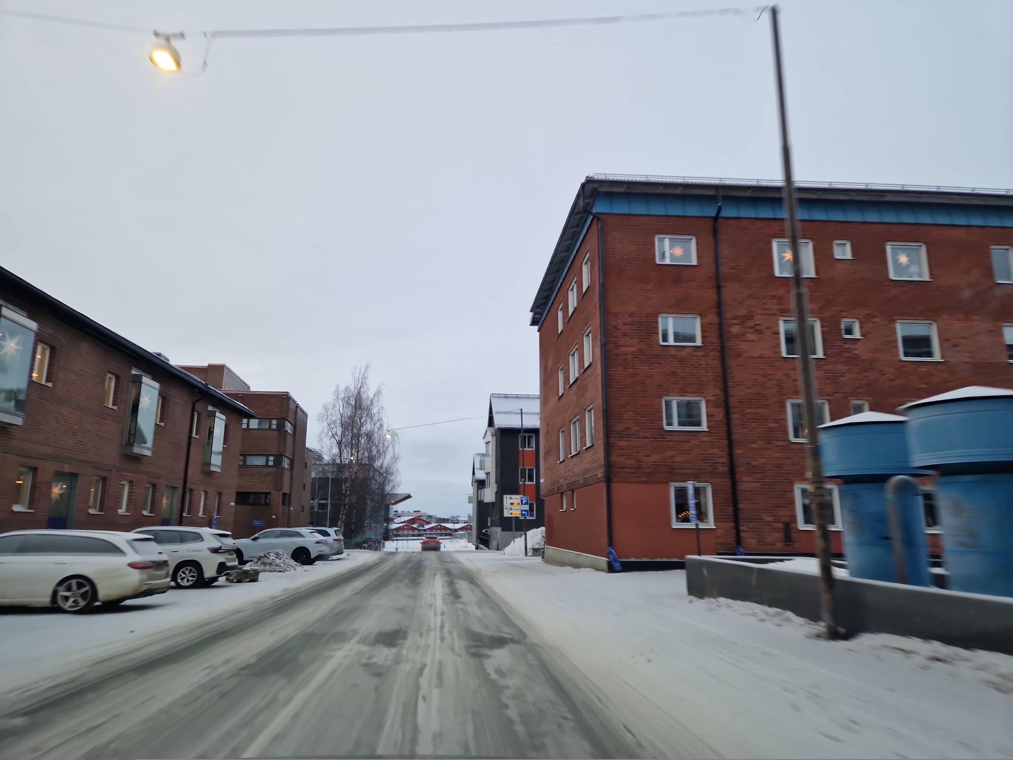 Snow query, Luleå street.